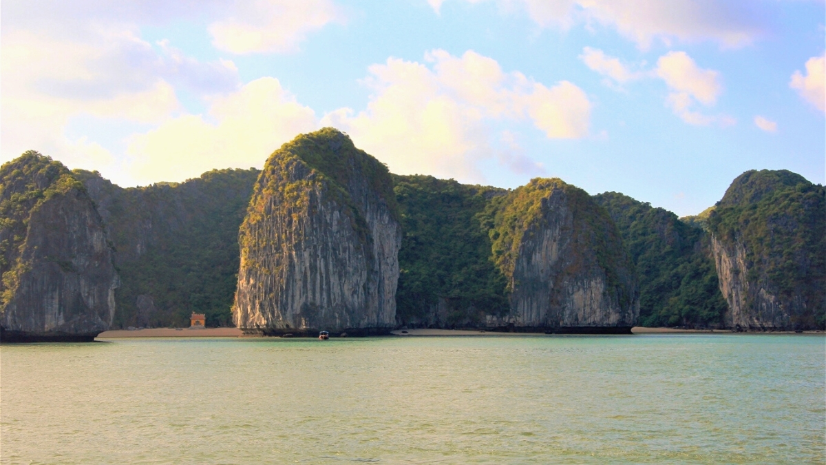 Ba Trai Dao Islet
