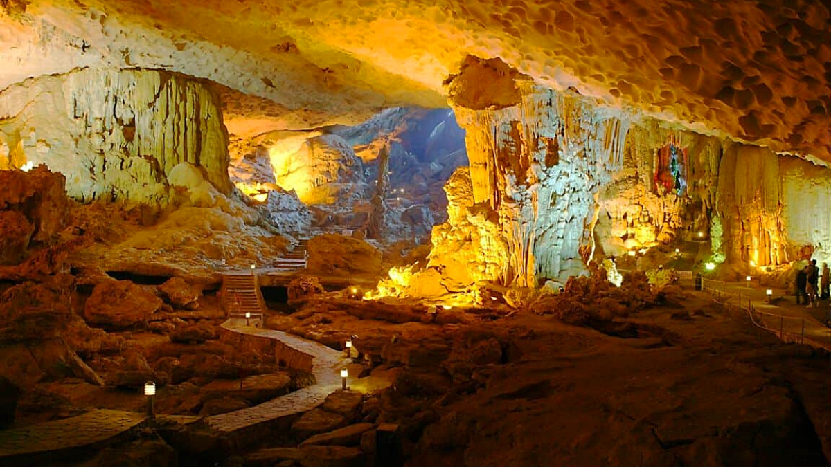 Thien Canh Son Cave