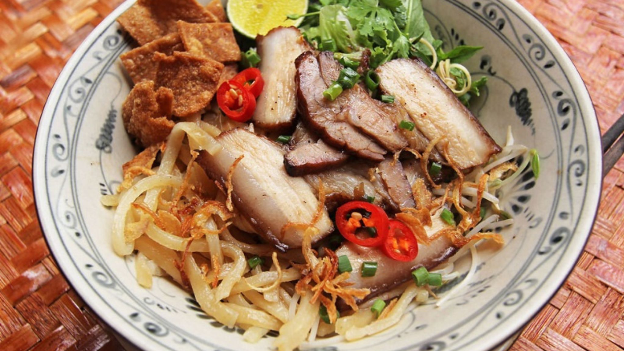 Enjoy The Best Cao Lau Taste