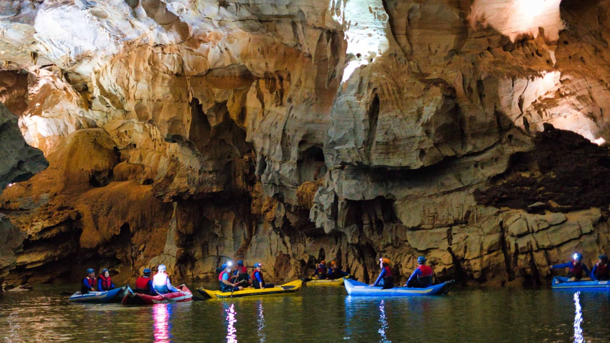 Takepart In The Unique Kayaking Trip