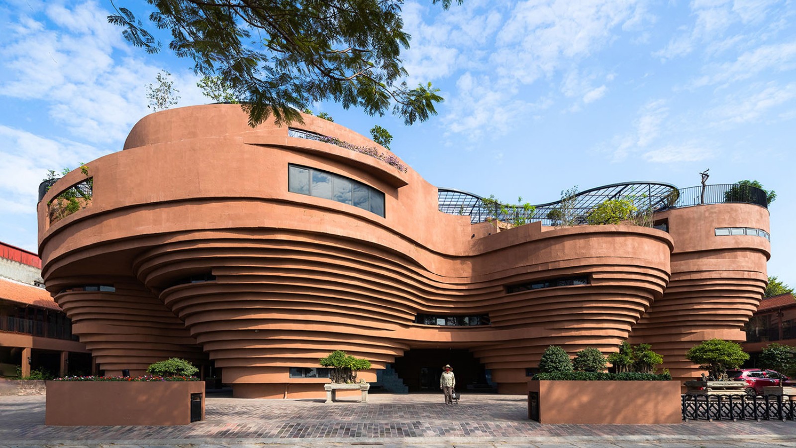 Explore The Captivating Architecture Of Bat Trang Museum