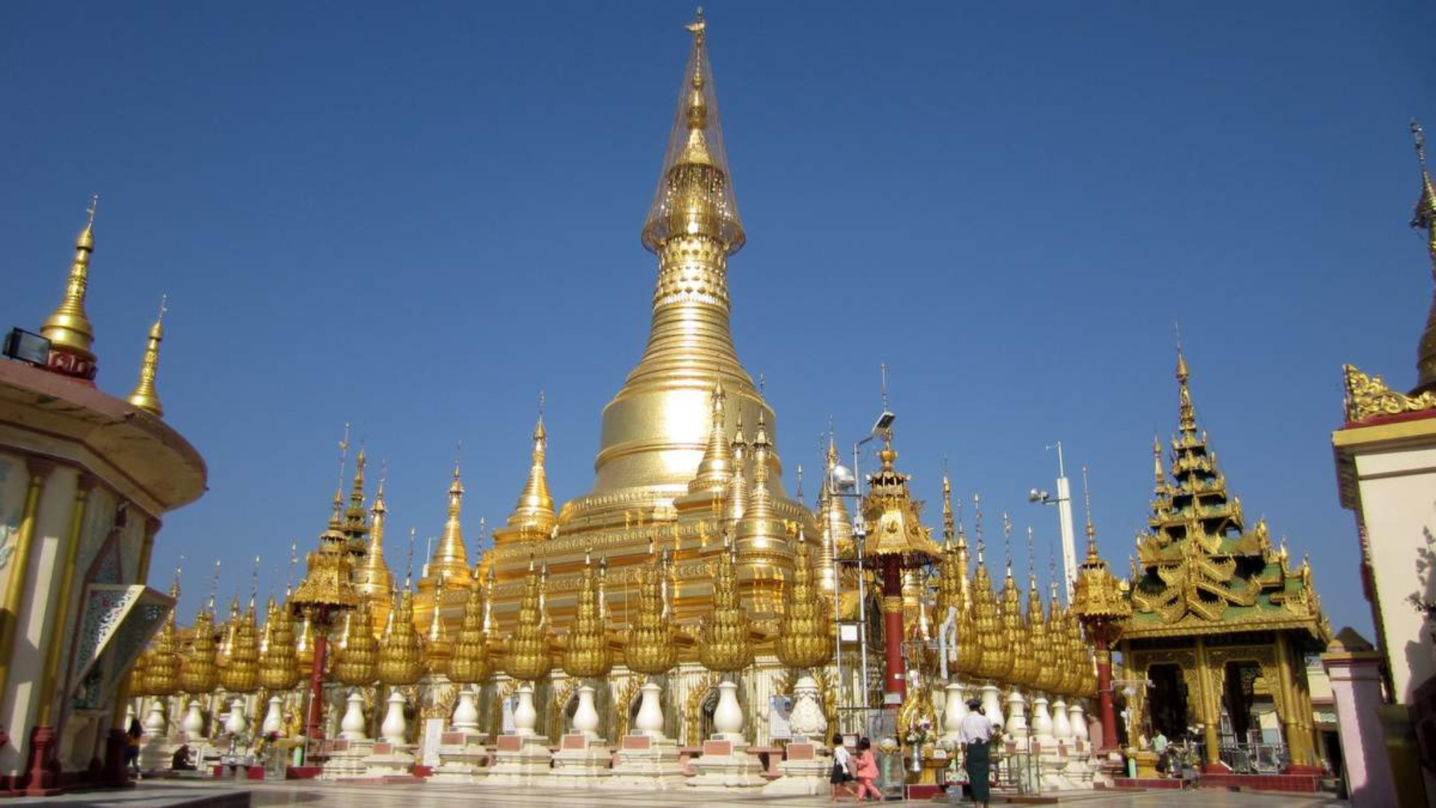 Have A Peaceful Moment At Shwesandaw Pagoda