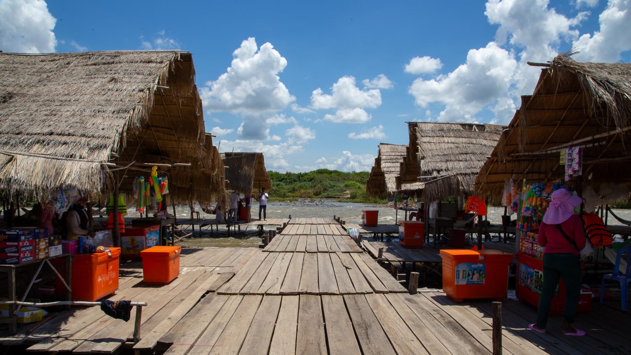 Have A Relaxing Moment In Kampi Rapids