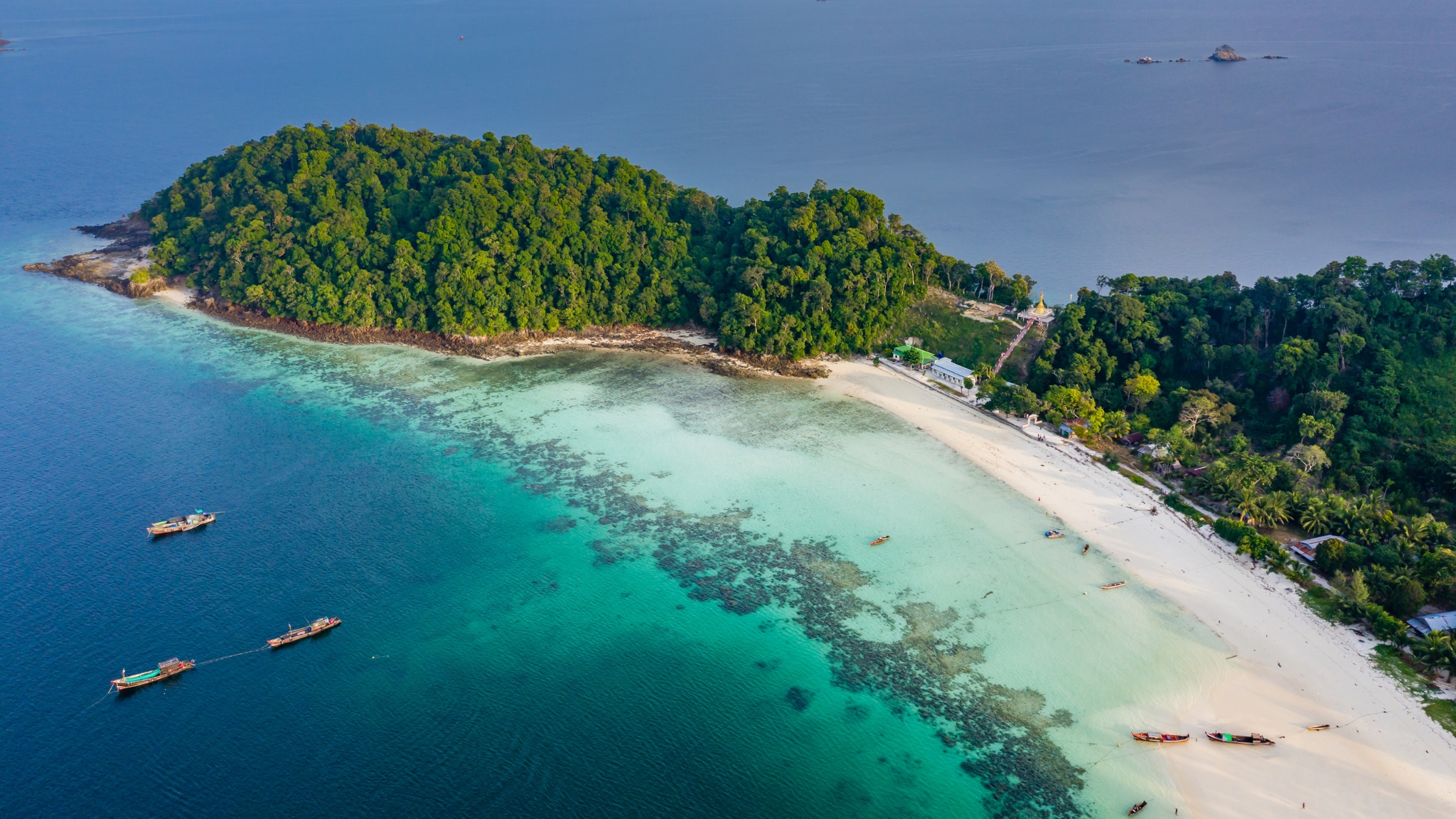 Have A Relax Moment With Underwater Activities