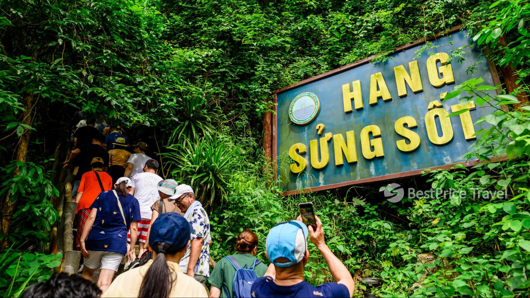Climb up 100 steps to get to Sung Sot Cave