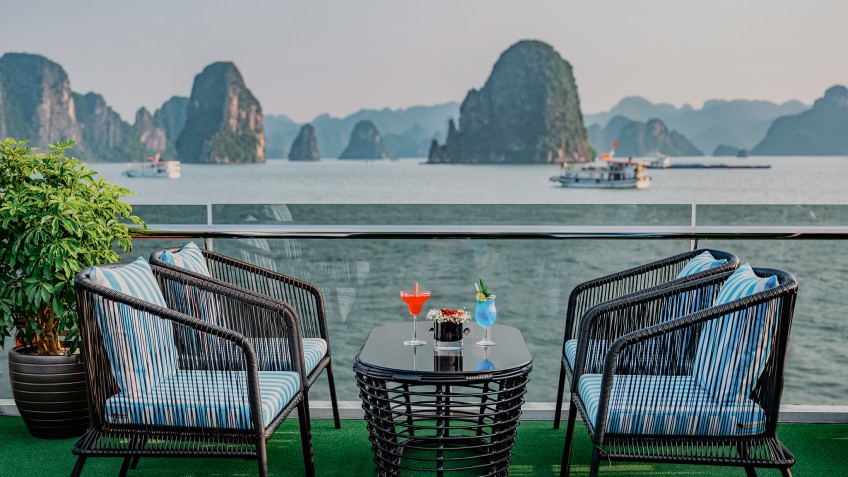 A quick escape through Ha Long’s stunning seascapes