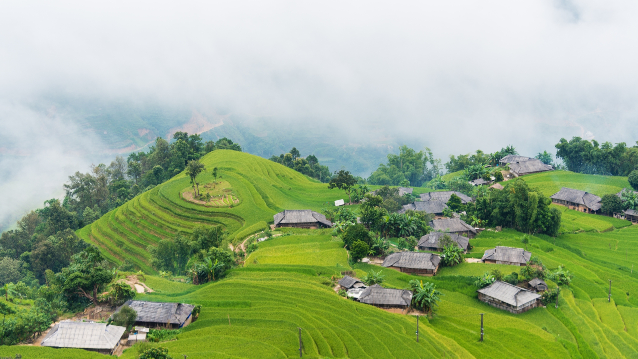 Hiking Through Remote Ethnic Villages And Mountains
