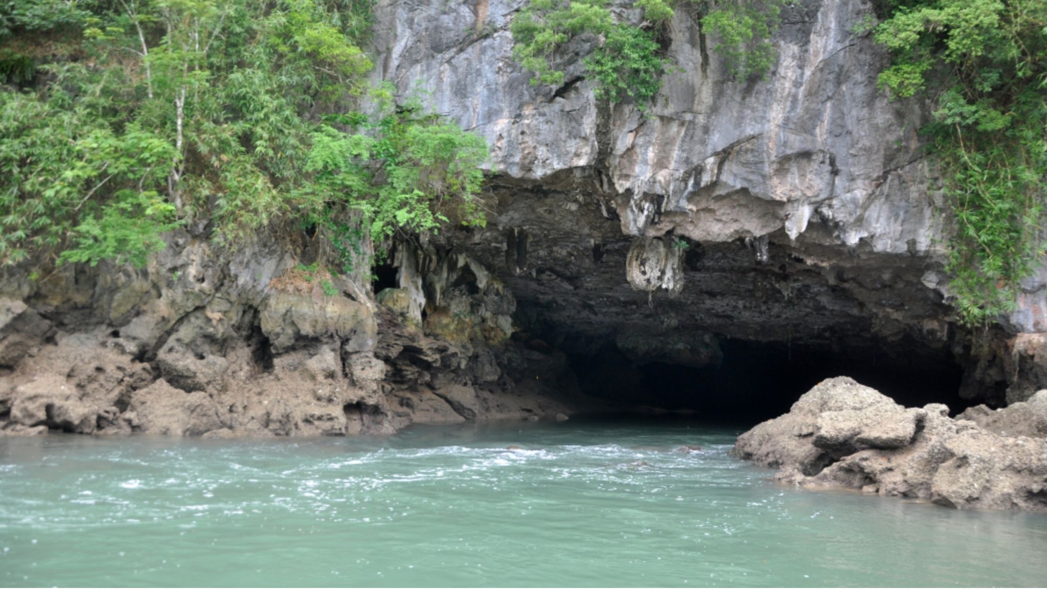 Best Time to Visit Cai De Cave