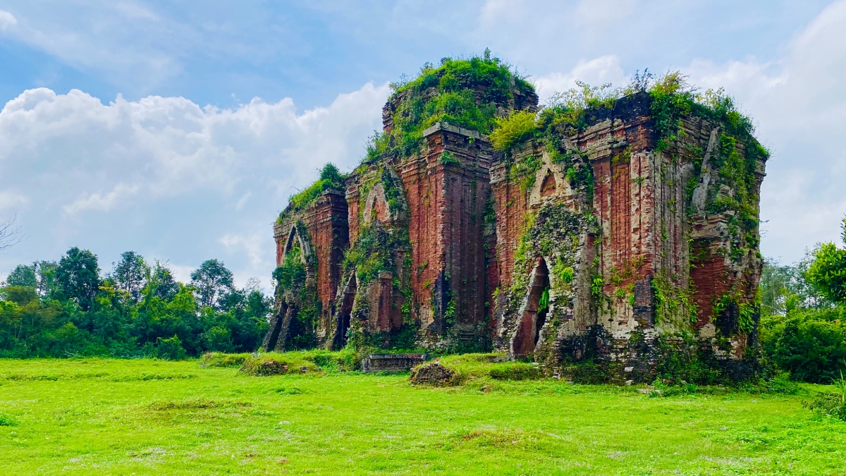 The Unique Architecture Of Chien Dan Tower