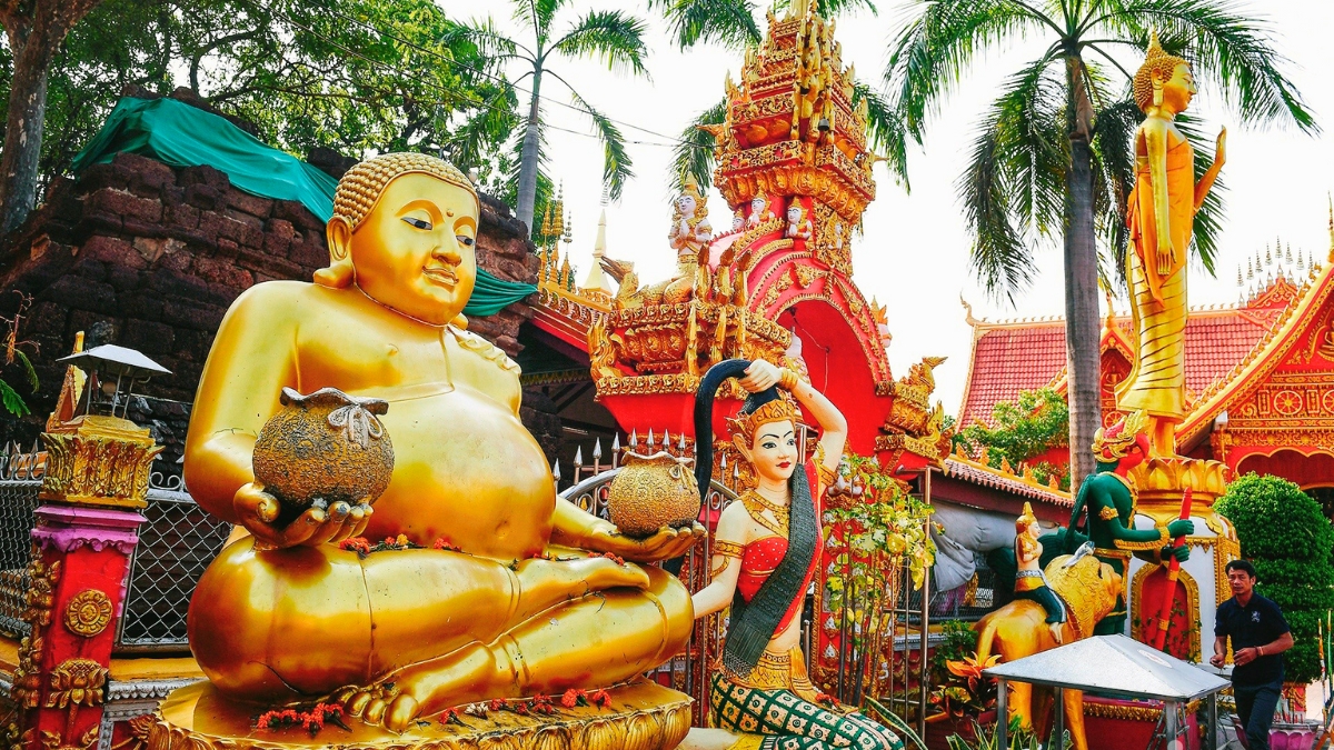 A Young Woman Named Si Muang Sacrifice Herself To Protect People