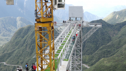 Sapa Glass Bridge – A new highlight for your trip to Sapa