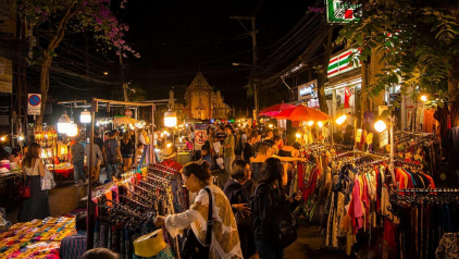 Amazing Experience at Sunday Night Market in Chiang Mai