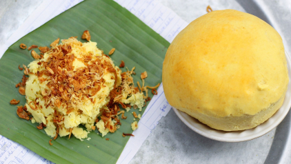 Xoi Xeo (Sticky Rice with Mung Bean)
