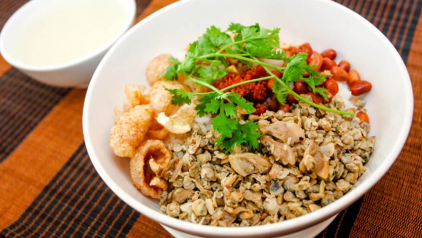 Com Hen (Rice with mussels)