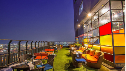 Check out the top 5 bars in Pattaya, Thailand