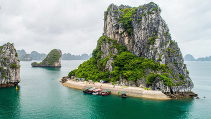 Halong, Bai Tu Long and Lan Ha - Three Brothers in the Gulf of Tonkin