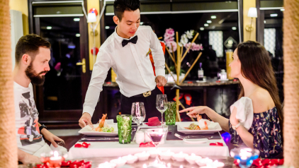 Halong Bay Dining: Unique Experience You Should Try Once