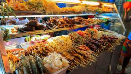 5 Places to Enjoy Myanmar Cuisine in Yangon Night Market