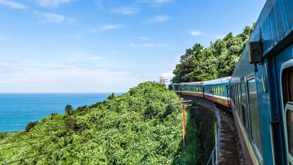 Hue to Da Nang Train: Local Guide
