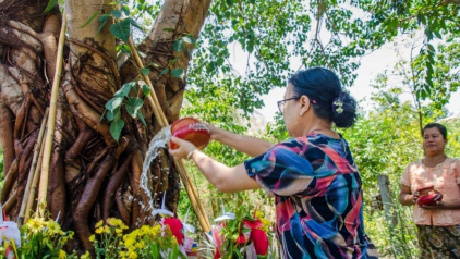 The Kason Festival: Full Moon Day