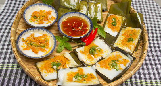 Banh Nam (Flat rice dumpling)