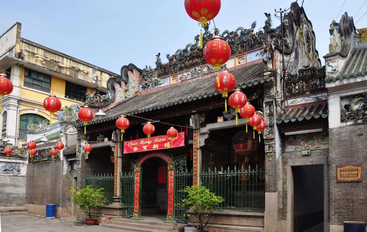 Thien Hau Pagoda in China Town