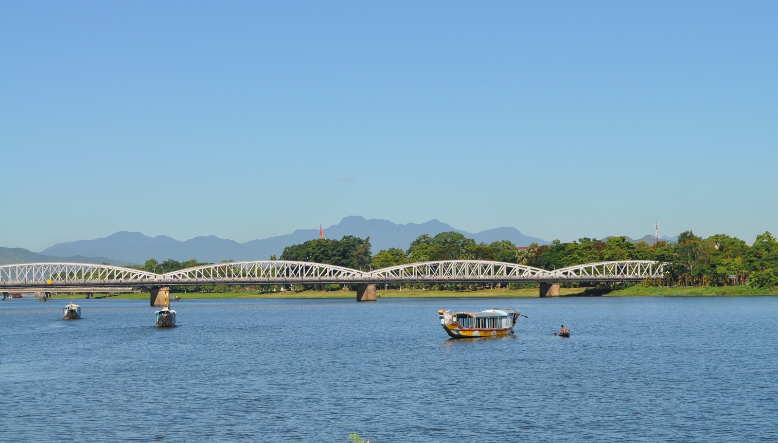 Huong River