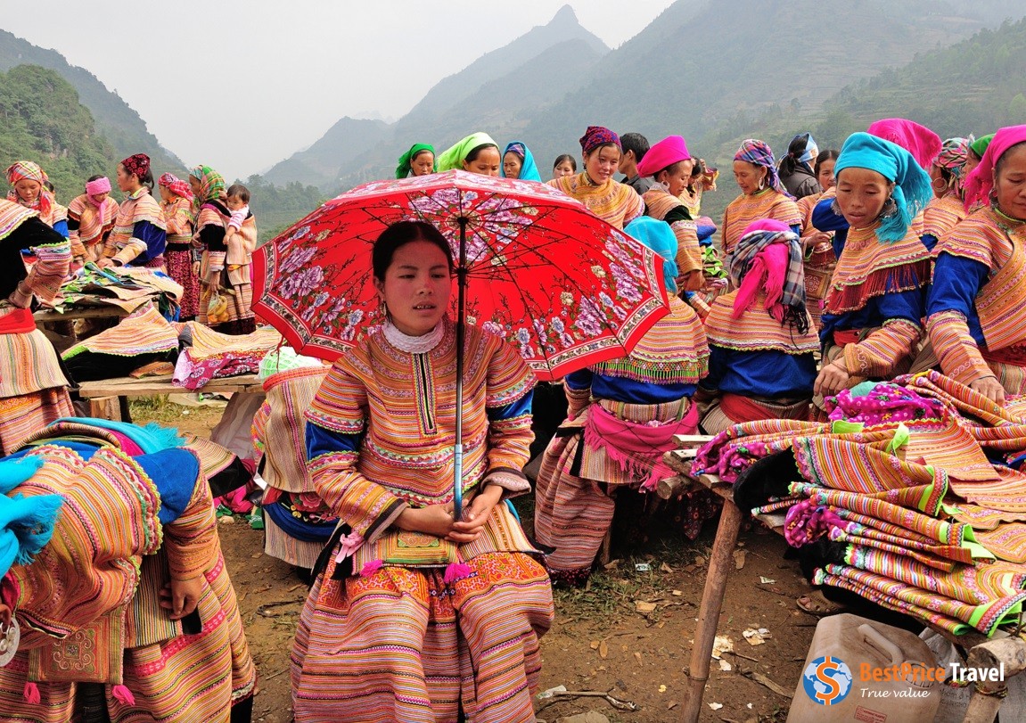 Immerse in a hill tribe market in the northern town of Sapa
