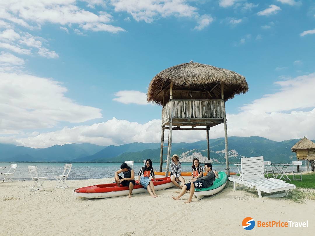 The scenery on the island is very simple and desolate