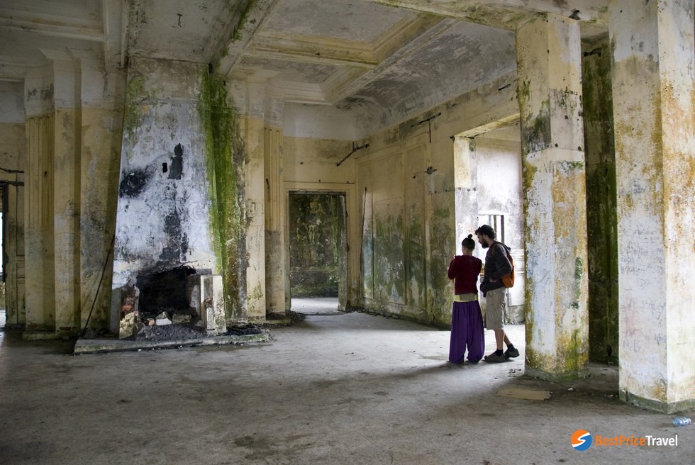the abandoned structures of Bokor Hill