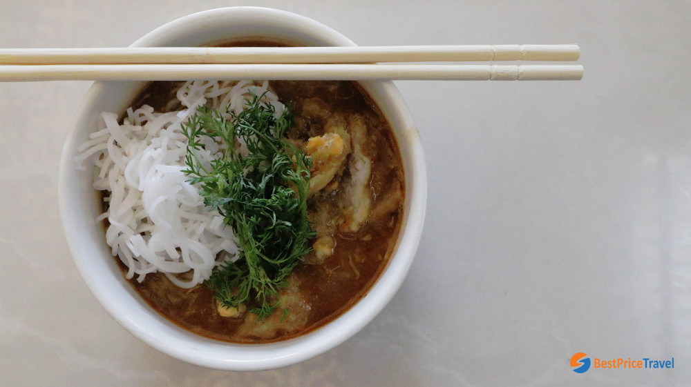 Burmese Fish Noodle - Mohinga - one of best dishes in Myanmar