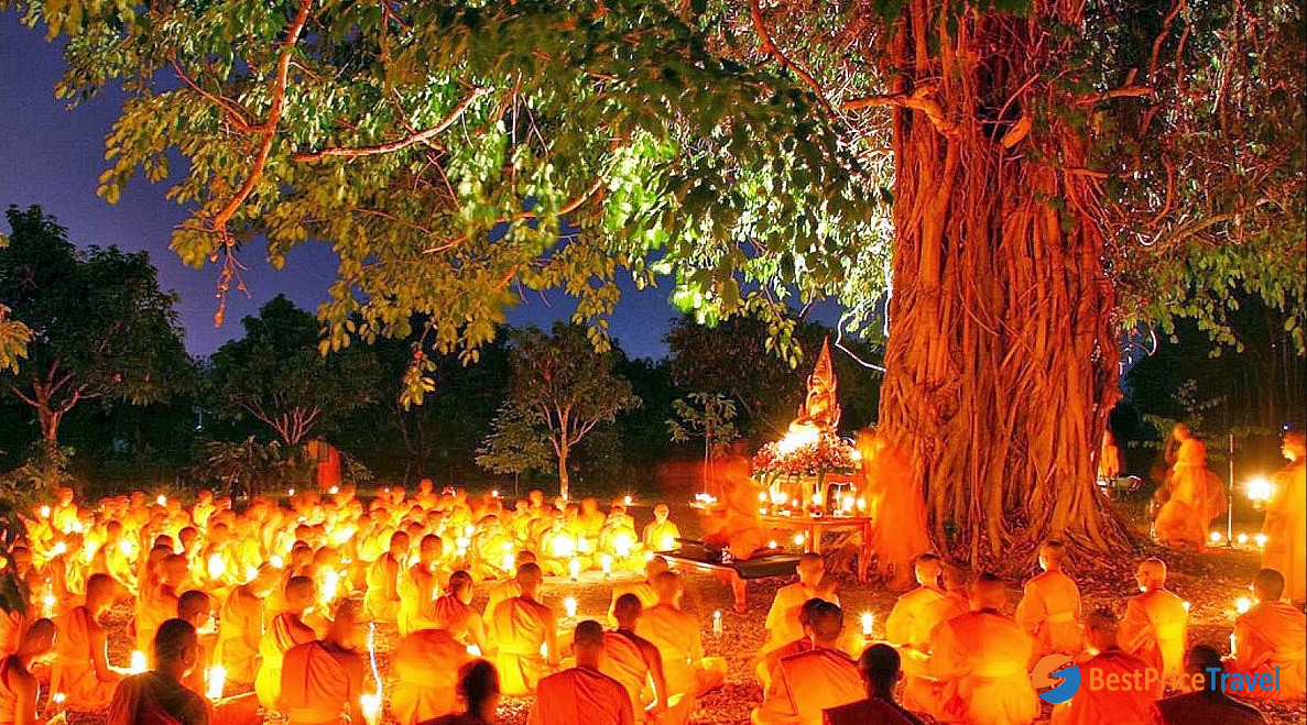 The monks are praying at Khao Phansa Festival