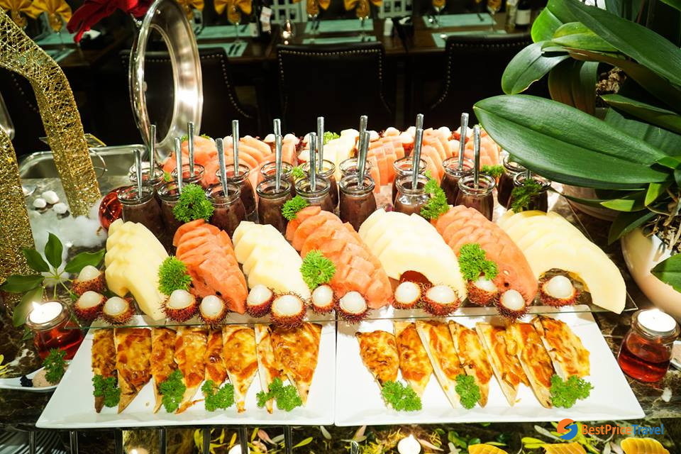 Mon cheri seafood - Halal Food In Halong Bay