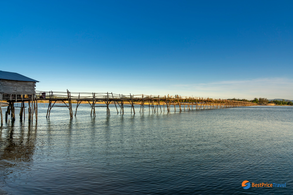 Ong Cop bridge at dawn - the Vietnam's longest bridge