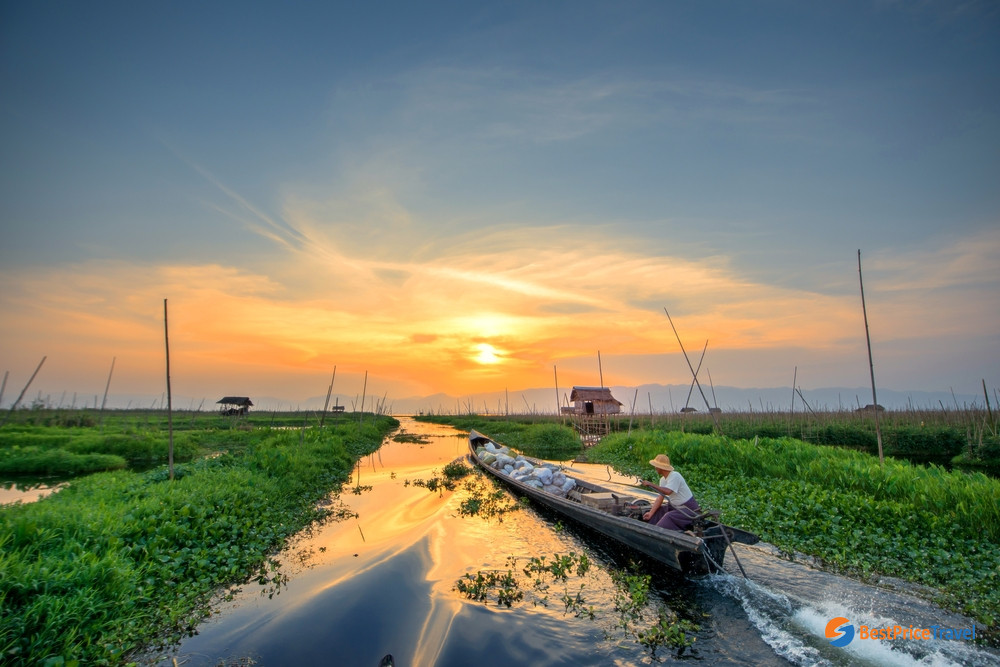 visit floating gardens in Inle Lake floating villages