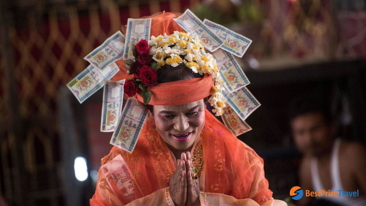 Nat Kadaw - Taungbyone Nat Festival in Myanmar