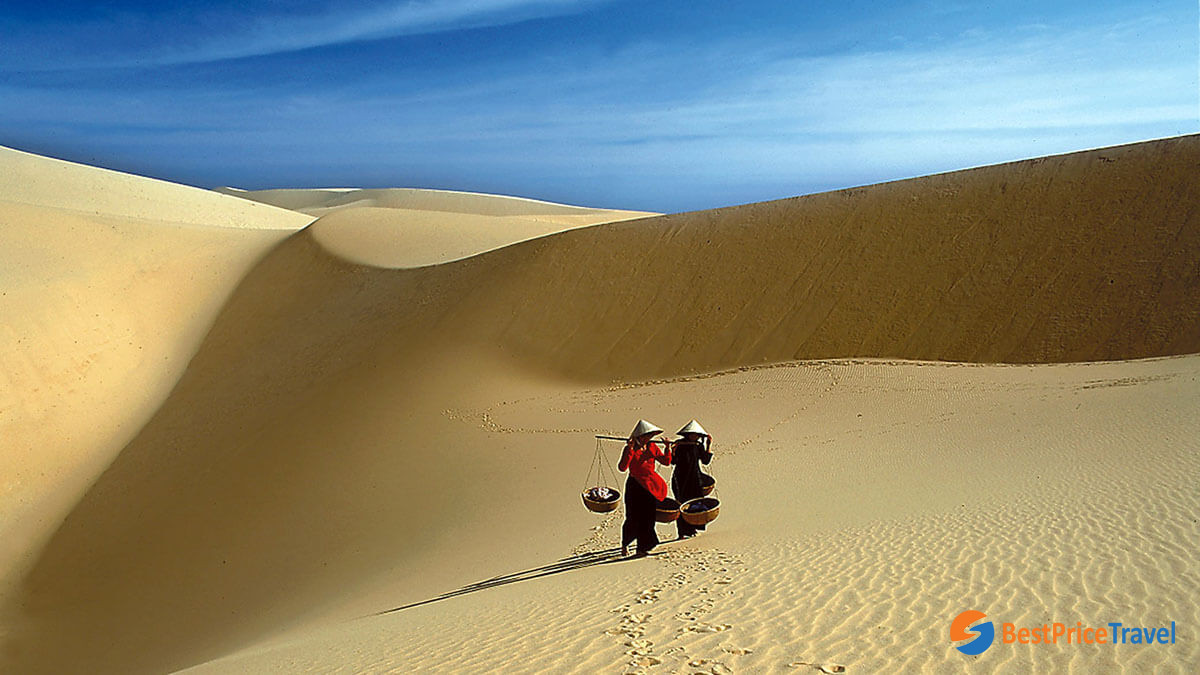 The Red and White Sand Dunes - 8 days in southern vietnam