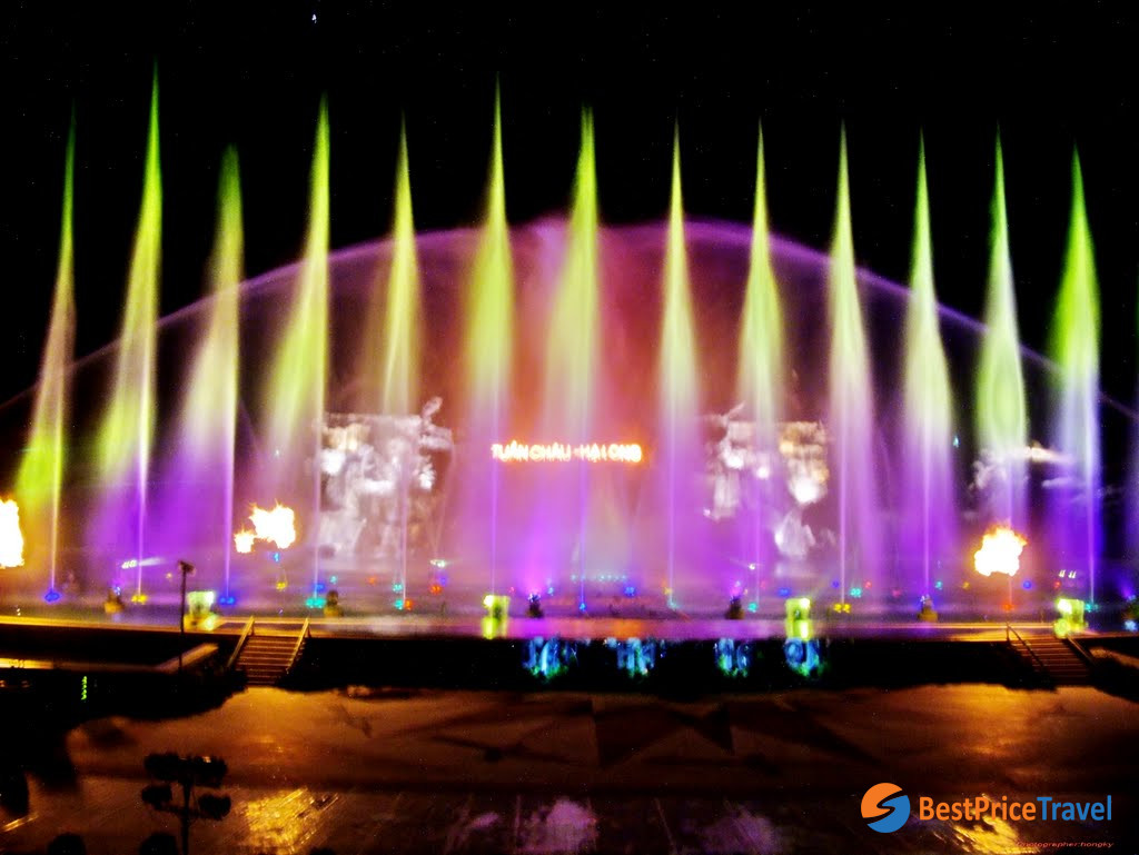 Water Music Show in Tuan Chau