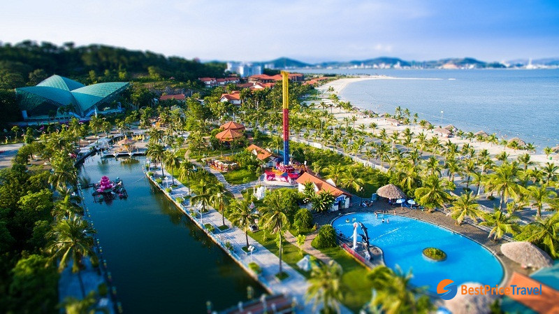 International Entertainment Center for water music show in tuan chau