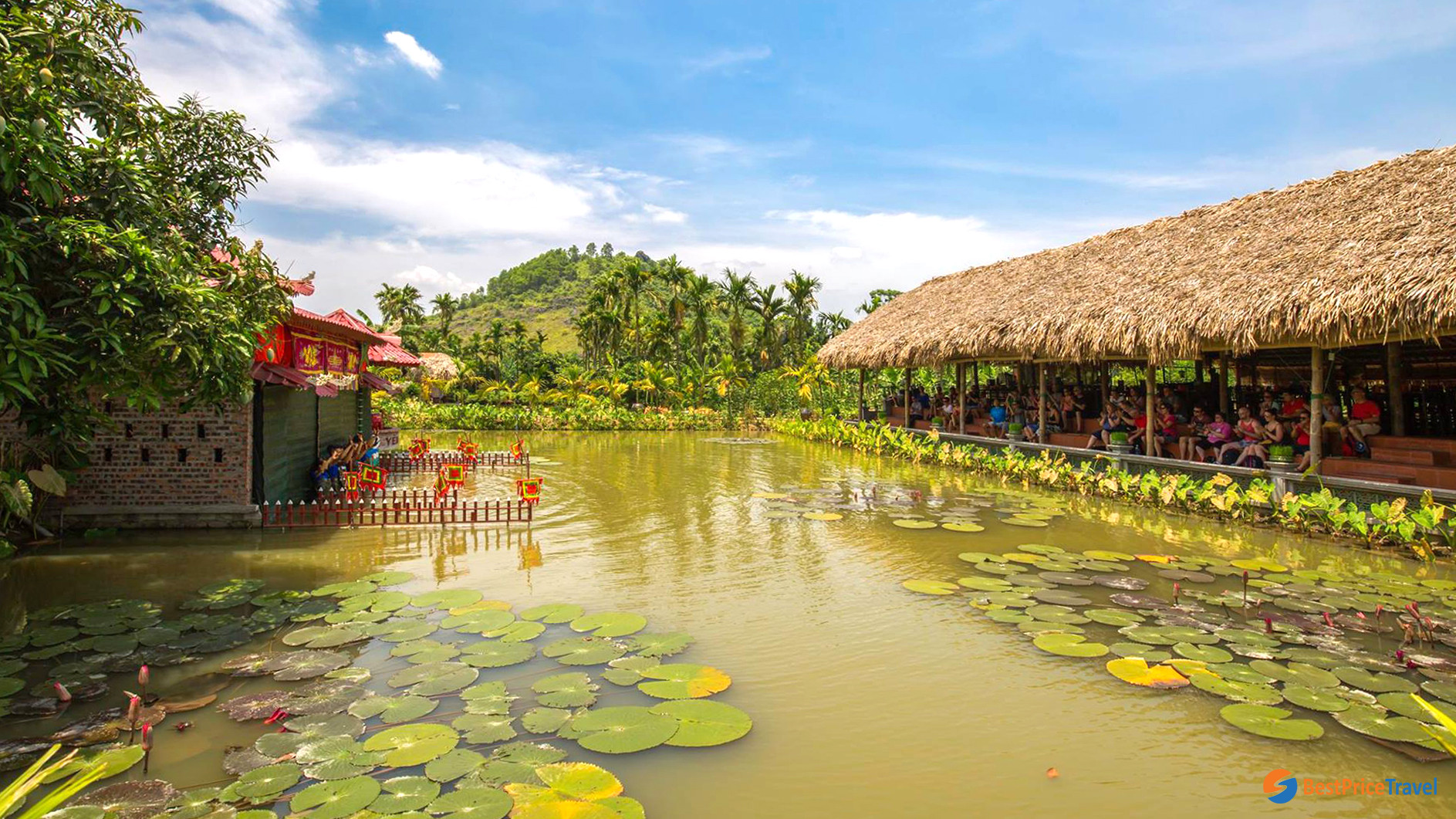 Water Pupet In Yen Duc Village - halong