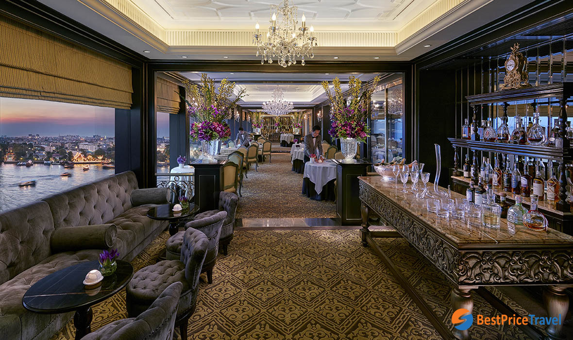 Le Normandie, a restaurant with two Michelin stars in Bangkok