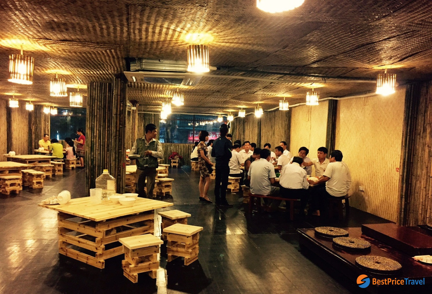 Nice Space Of A Quynh Restaurant in Sapa