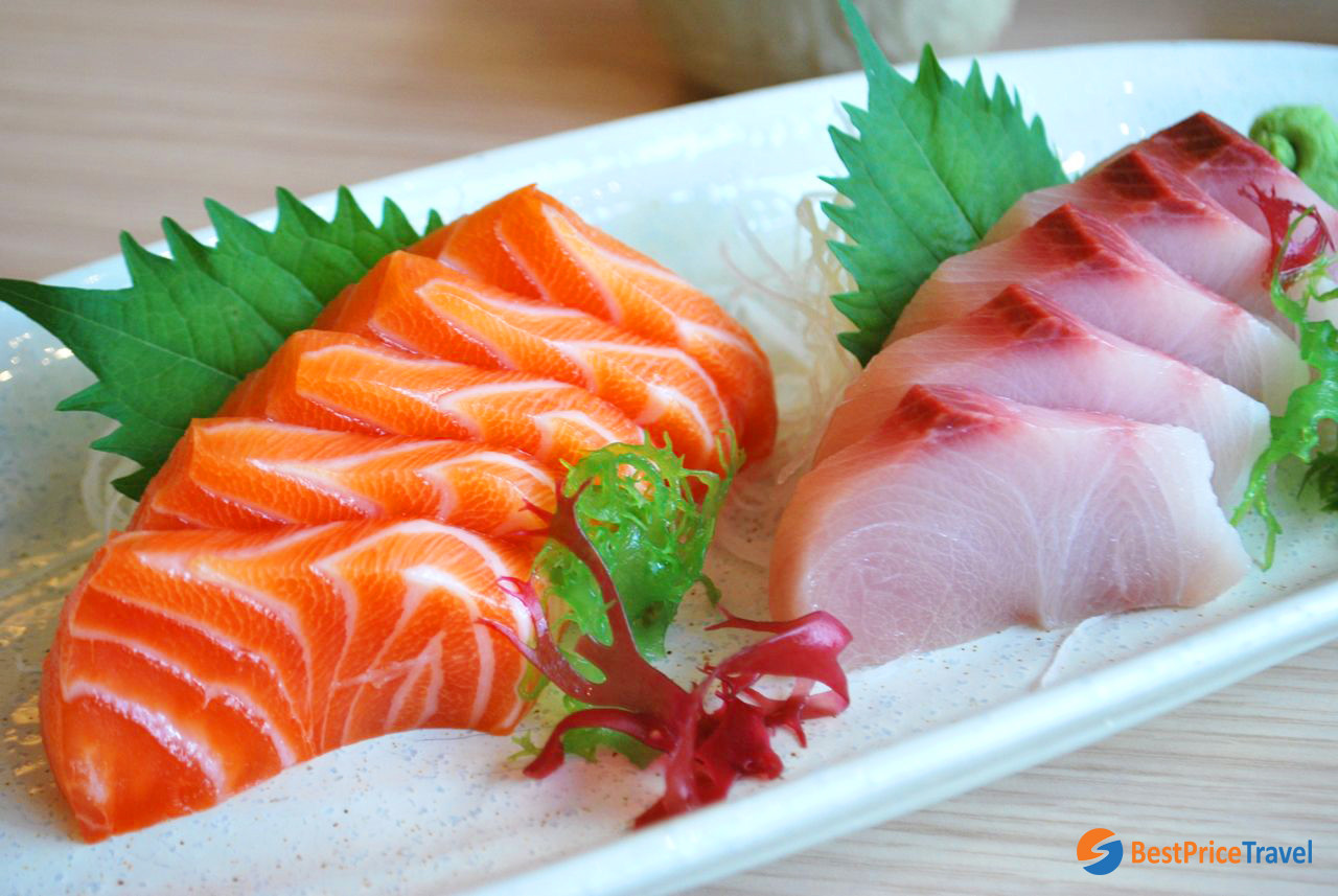 Salmon Hot Pot Is A Good Choice For Chilly Days