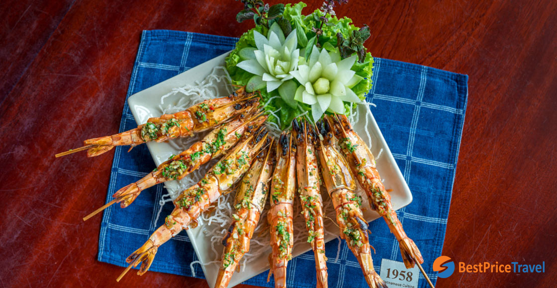 1958 Restaurant in Halong Bay specializes in Vietnamese cuisine