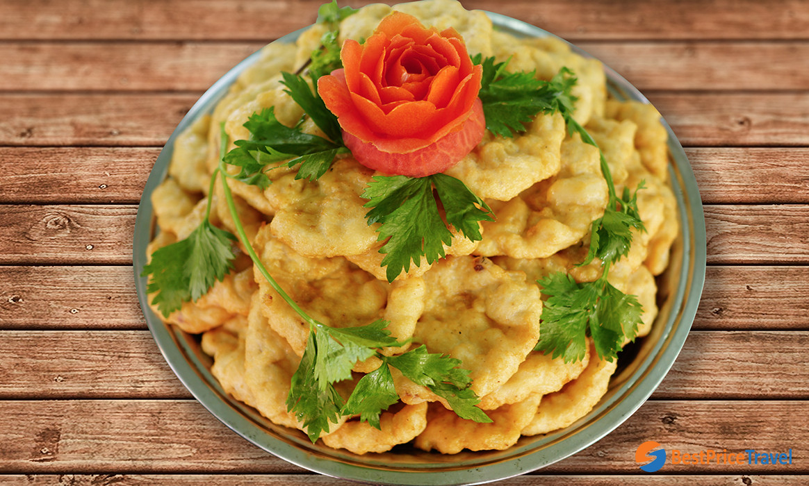 Street food - Top things to do in Halong