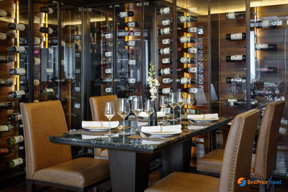 Luxury meals at Halong Bay hotel