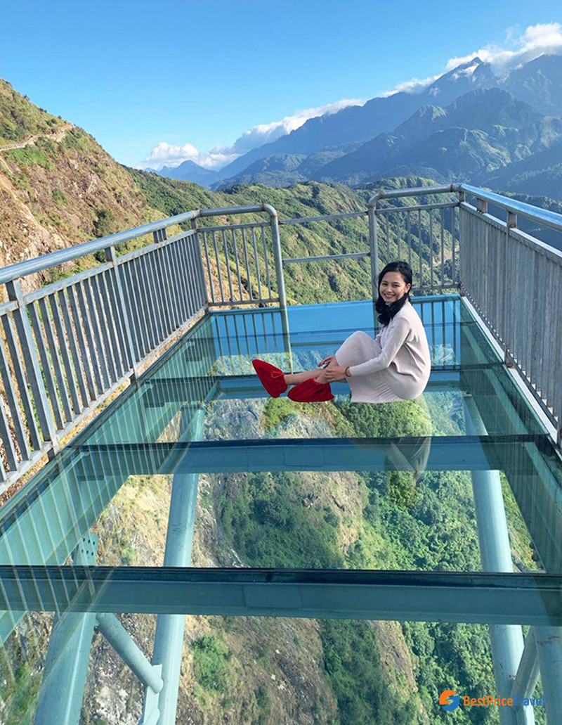sapa glass bridge photo