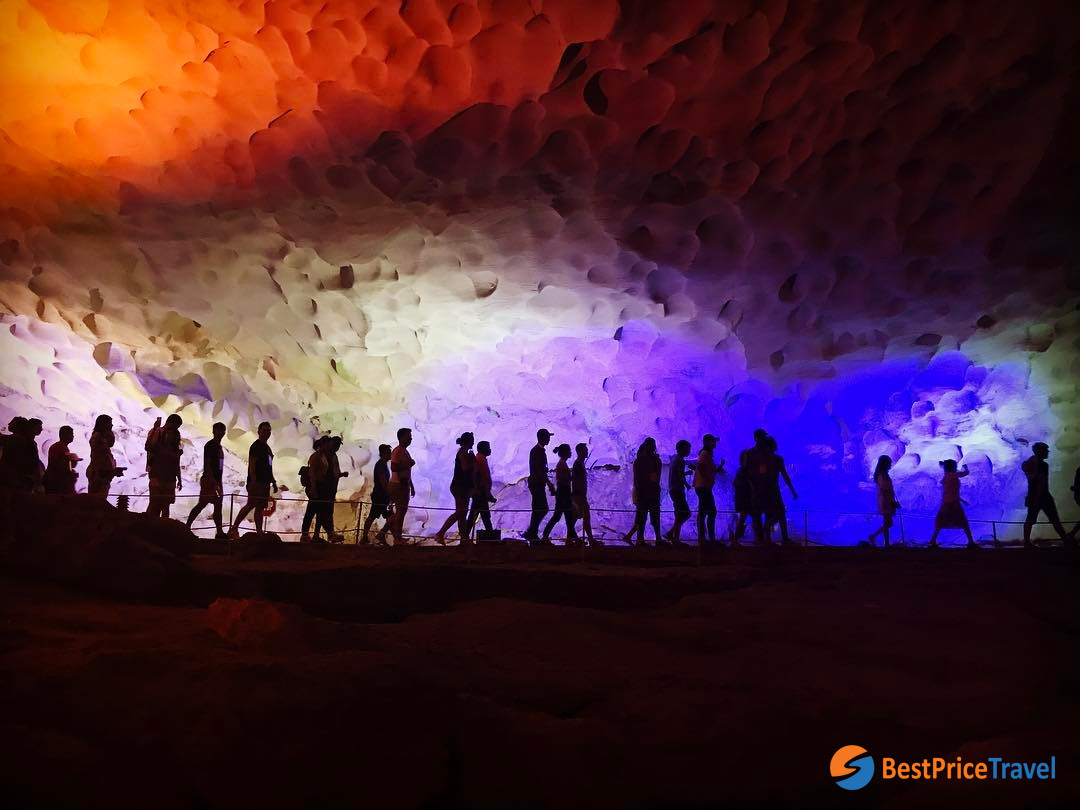 Awe-inspiring shoot in Sung Sot Cave