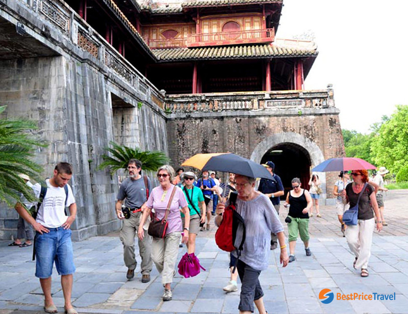 Do Dress Modestly In The Public in Vietnam