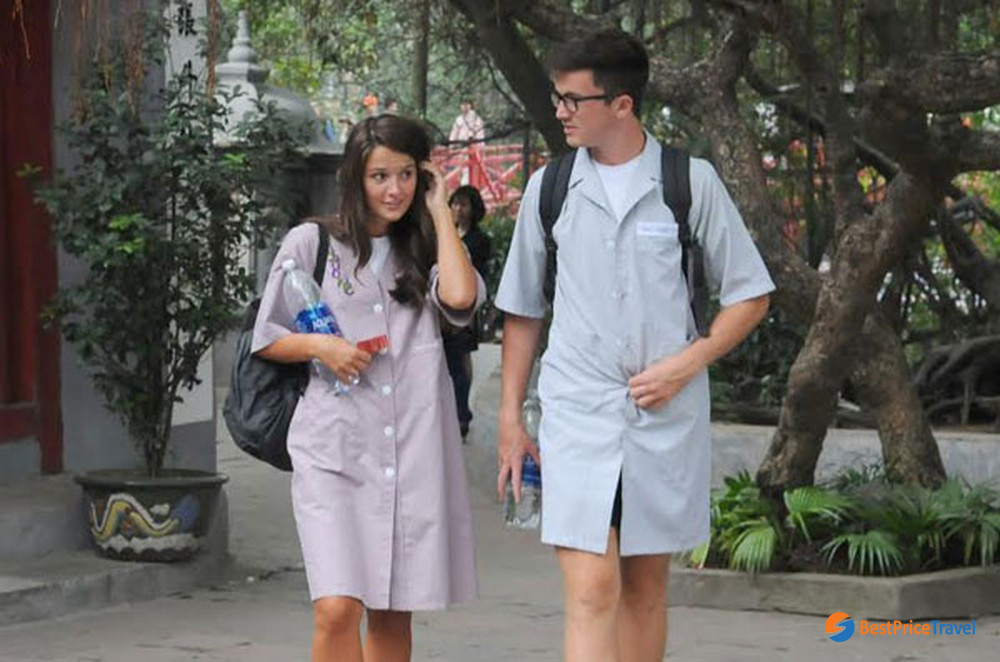 Free proper attire for tourists in Vietnamese pagoda